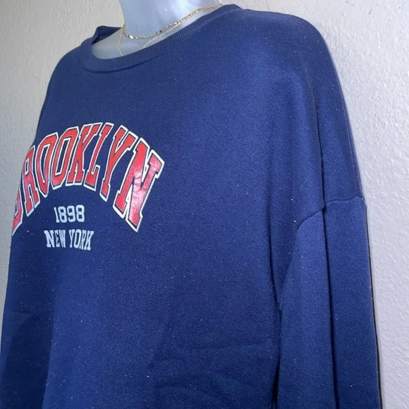 OVER SIZED BROOKLYN SWEATER - Picture 3 of 5